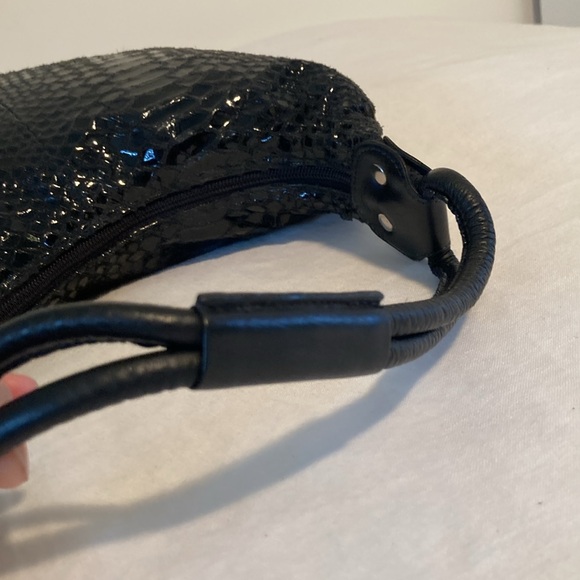 Miss Mak Couture designs hobo snakeskin tassel bag - Picture 7 of 16